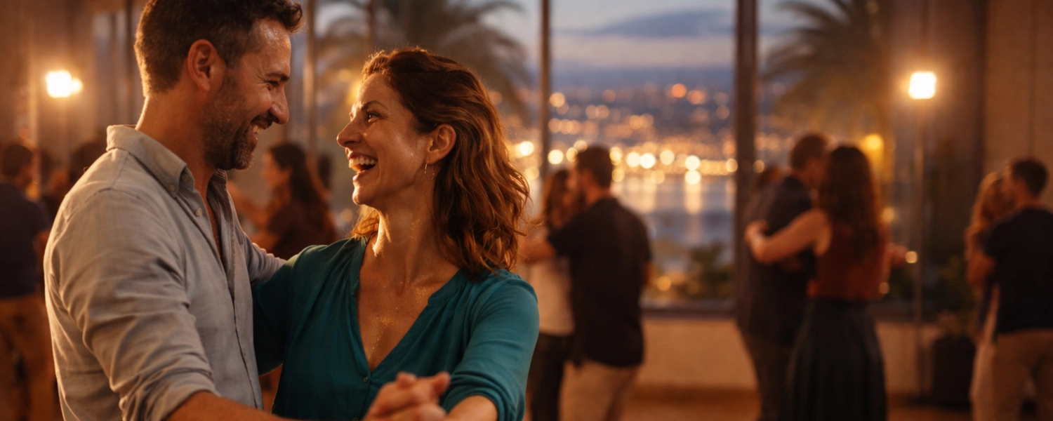 Planes en pareja en Málaga bailando salsa